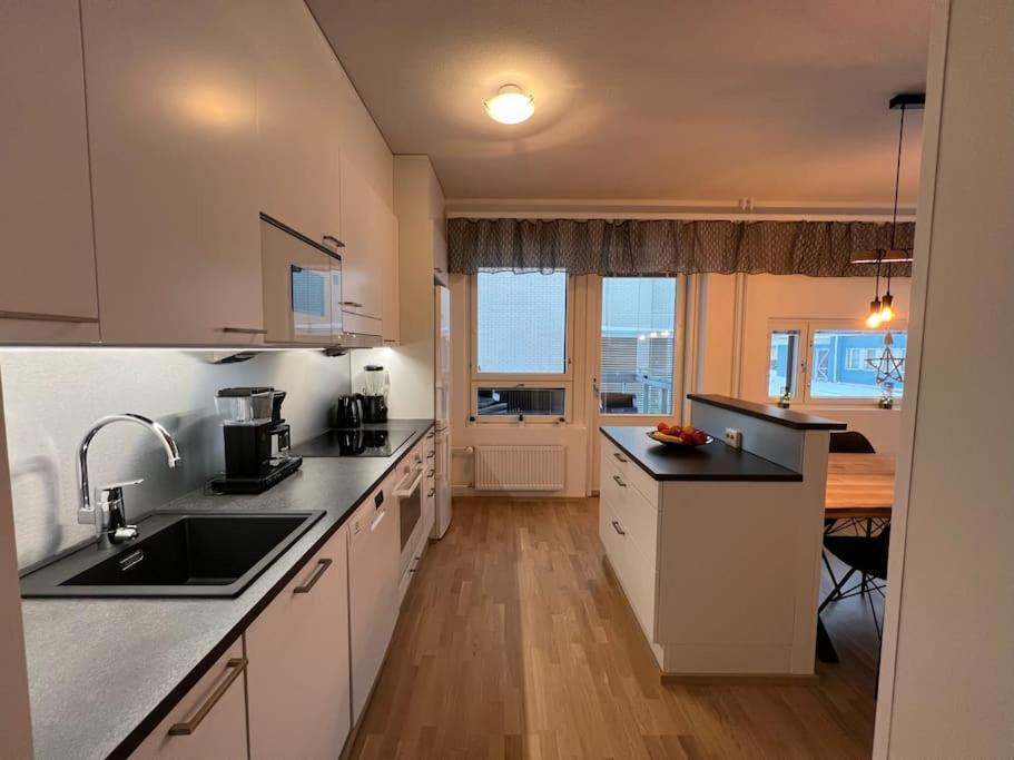 Suite - King Size Bed - Gym&Wifi - Indoor Parking Rovaniemi Exterior photo